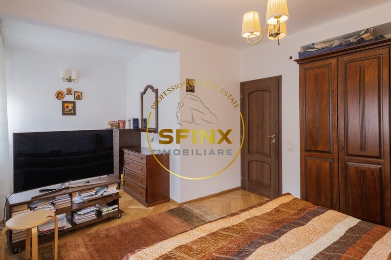 Vatra Luminoasa, vila D+P+E+M, curte proprie, centrala termica, loc de parcare